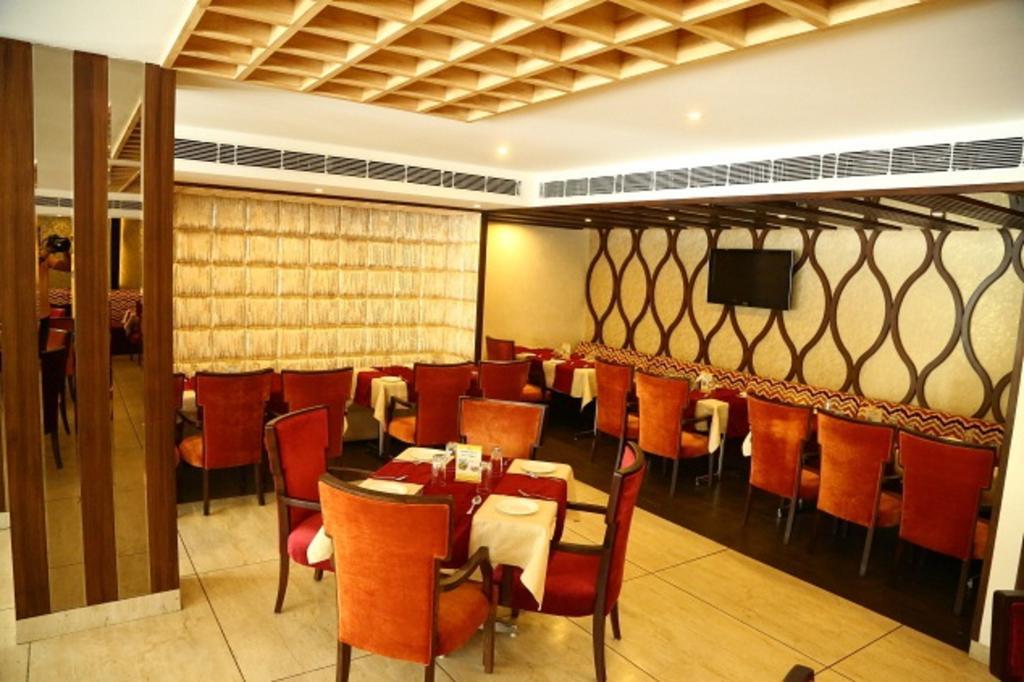 帕克大酒店 Chandīgarh 外观 照片