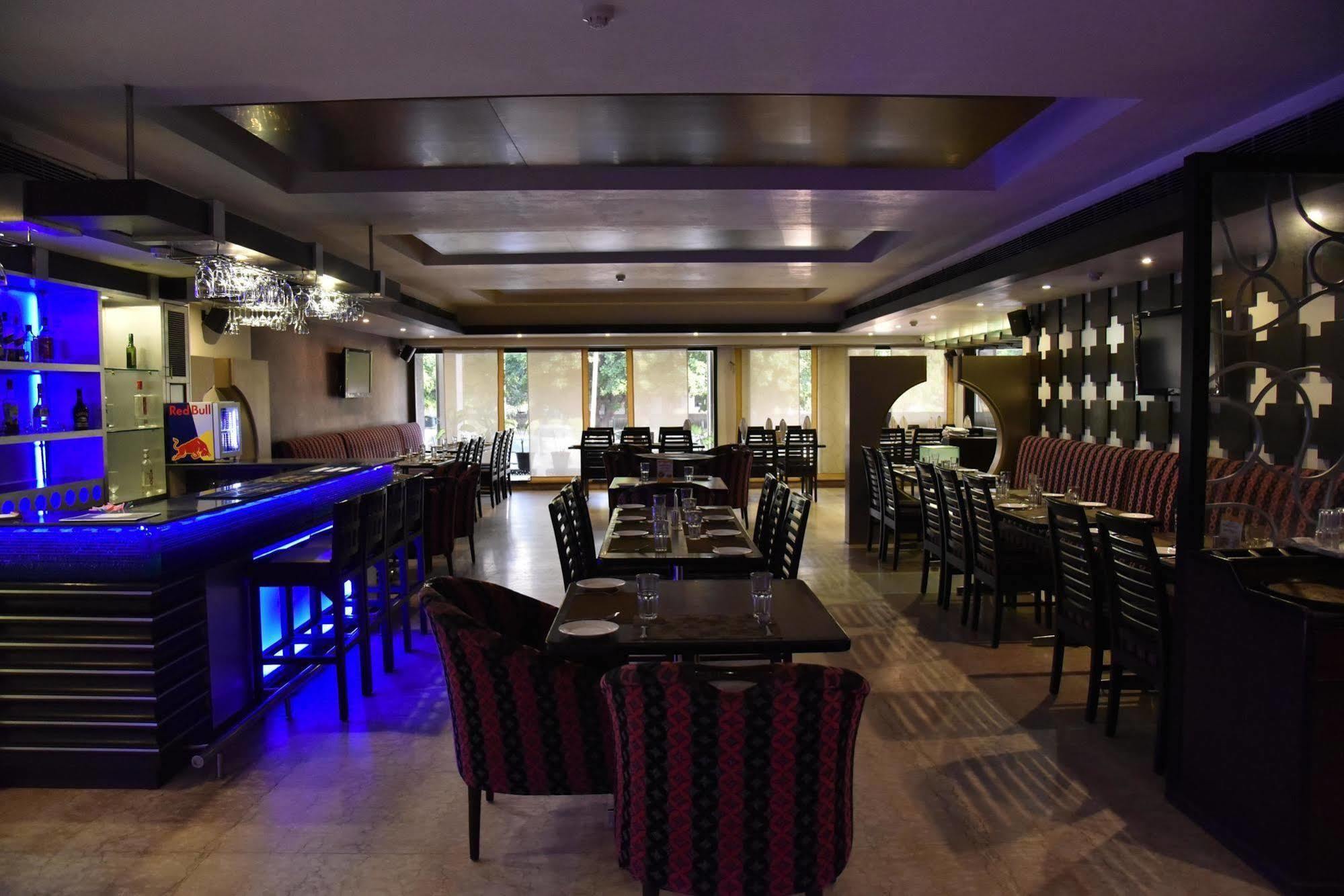 帕克大酒店 Chandīgarh 外观 照片